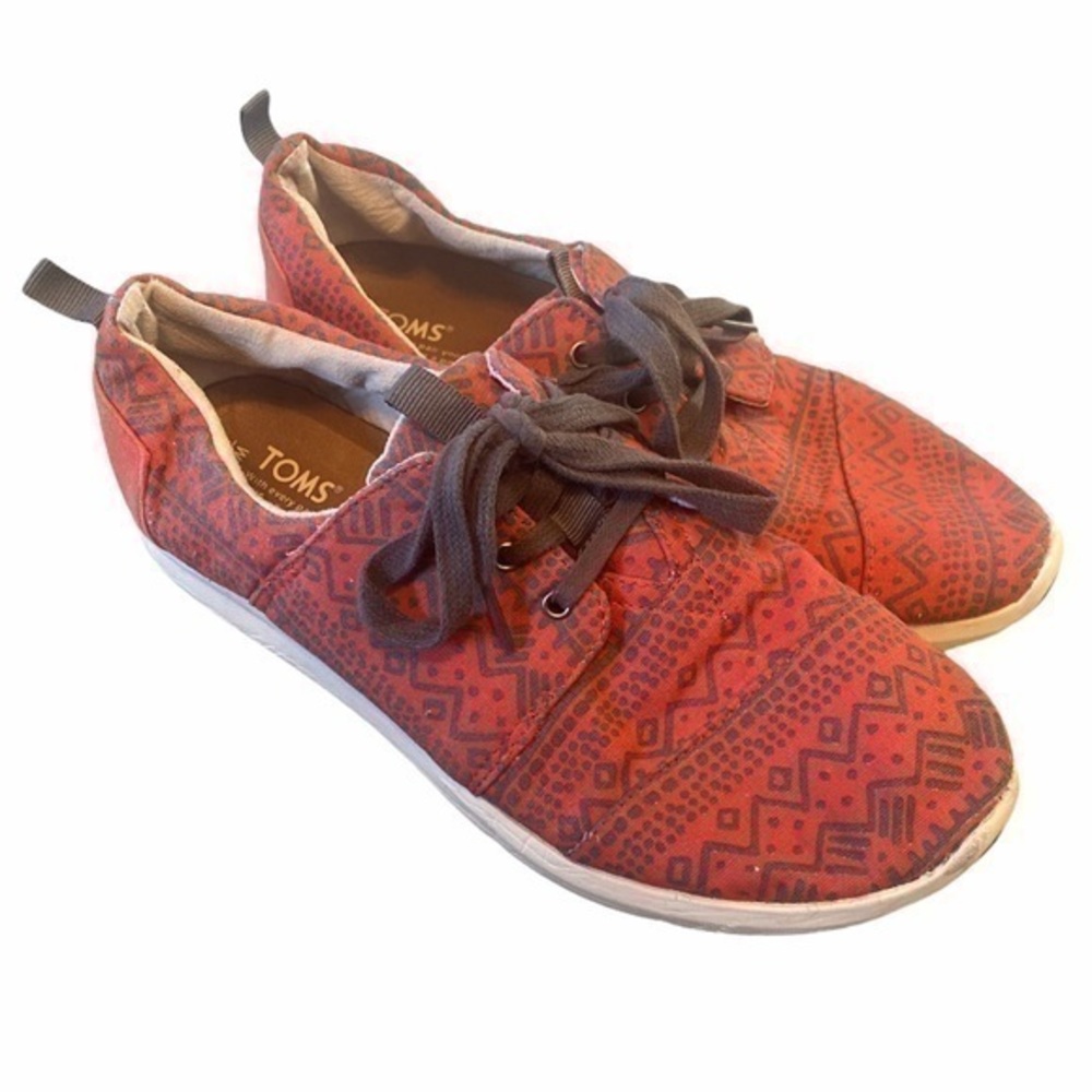 Toms shoes size 9.5